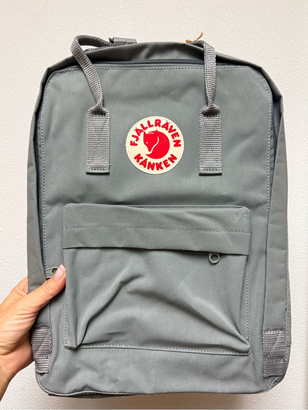 Kånken Men’s Backpack Fog 14 inches tall